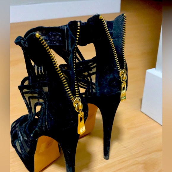 BEBE BLACK STILETTOS - Picture 2 of 4